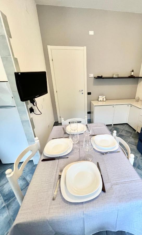 A 5 Minuti Dal Mare - Dolphin Beach House Spotorno Buitenkant foto