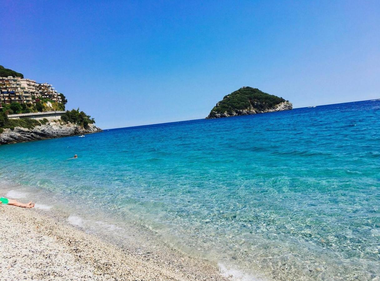 A 5 Minuti Dal Mare - Dolphin Beach House Spotorno Buitenkant foto