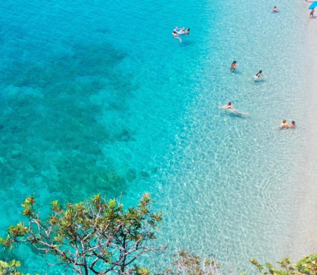 A 5 Minuti Dal Mare - Dolphin Beach House Spotorno Buitenkant foto